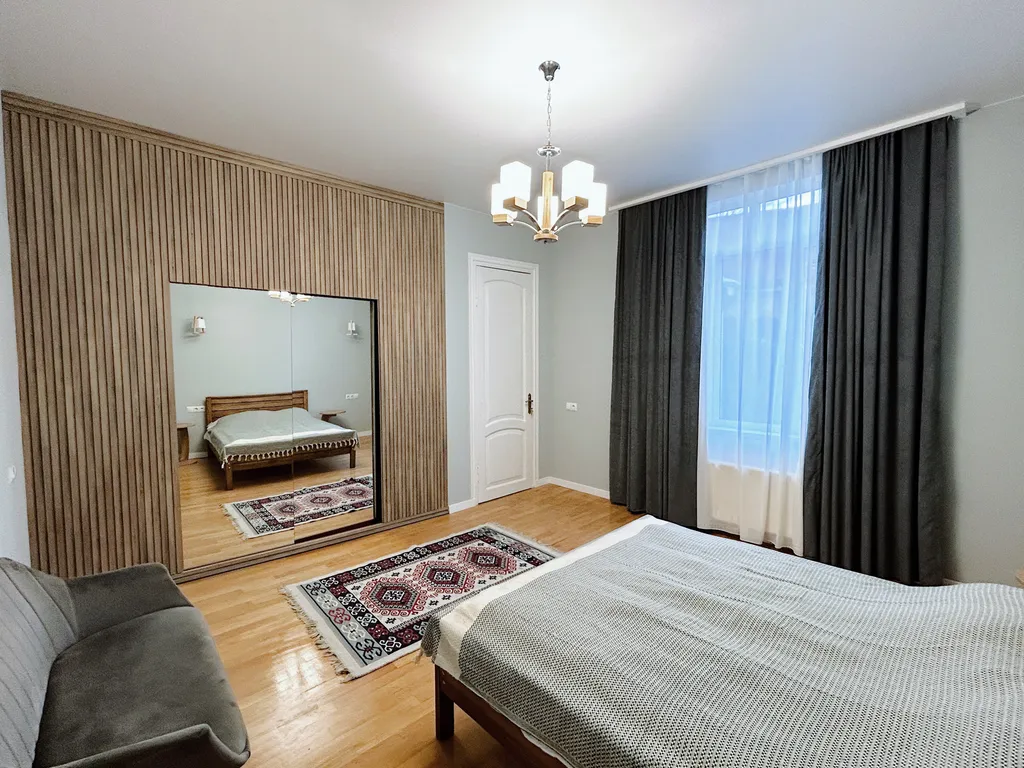 Квартира Новый дом на Руставели — аренда посуточно в Тбилиси