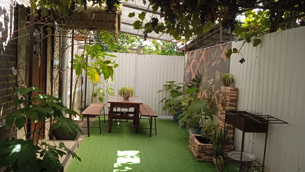 Большой дом в центре у моря