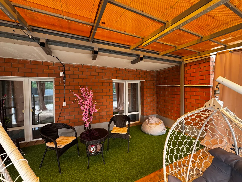 Большая квартира 3-комнатная с мансардой