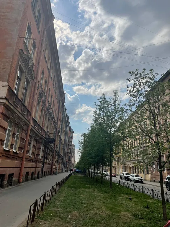 Квартира студия у метро