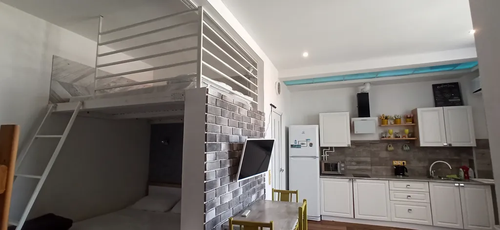 Уютная студия с видом на морской залив для семейного отдыха