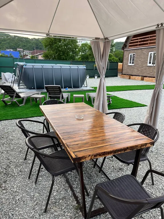 Уютный дом с бассейном