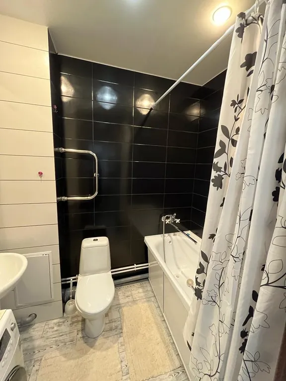 Студия в новом доме возле Кадетского училища