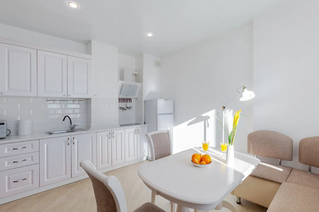 Большая студия около Железнодорожного вокзала в центре города