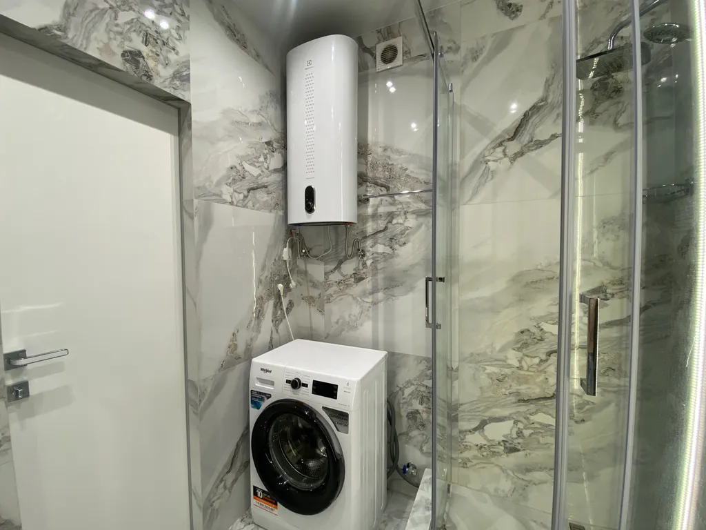 Прекрасная светлая студия у бухты Золотой рог