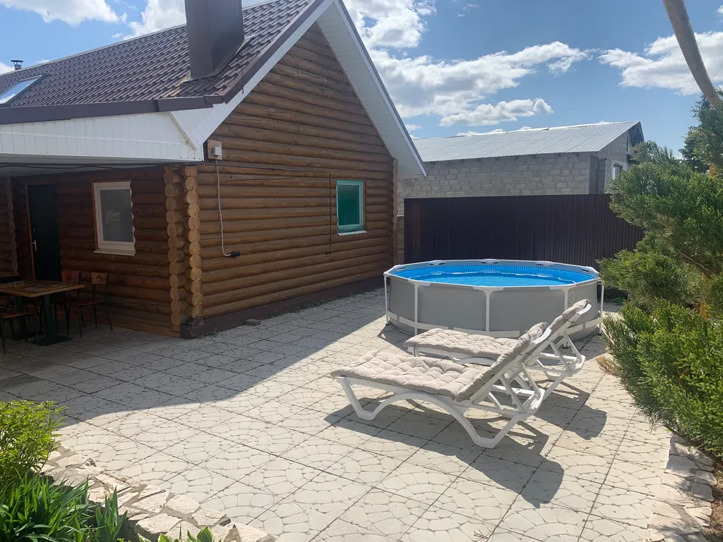 Уютный дом с можжевельником