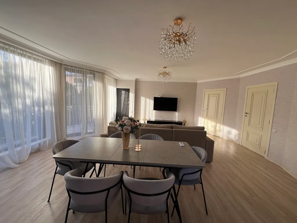 Апартамент с видом на море и город