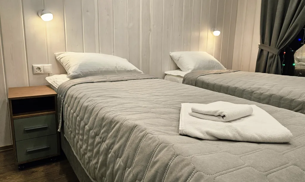 Далеко и надолго