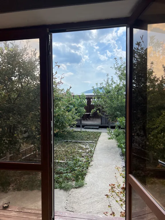 Уютный таунхаус с беседкой