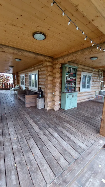 Уютный дом с баней рядом с рекой и лесом