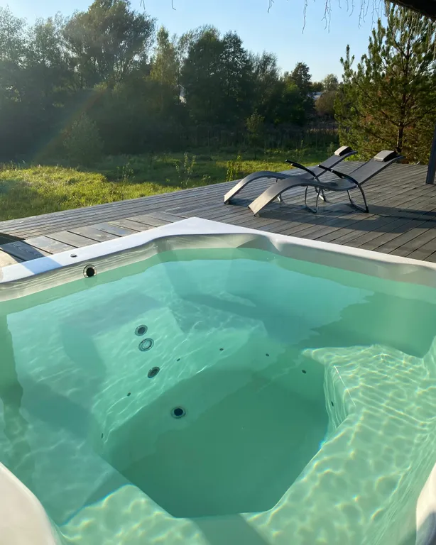 Эко-дом с горячей джакузи и профессиональным грилем на террасе