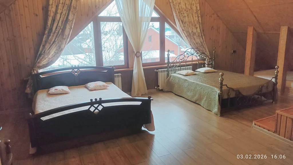 Уютный дом на опушке леса