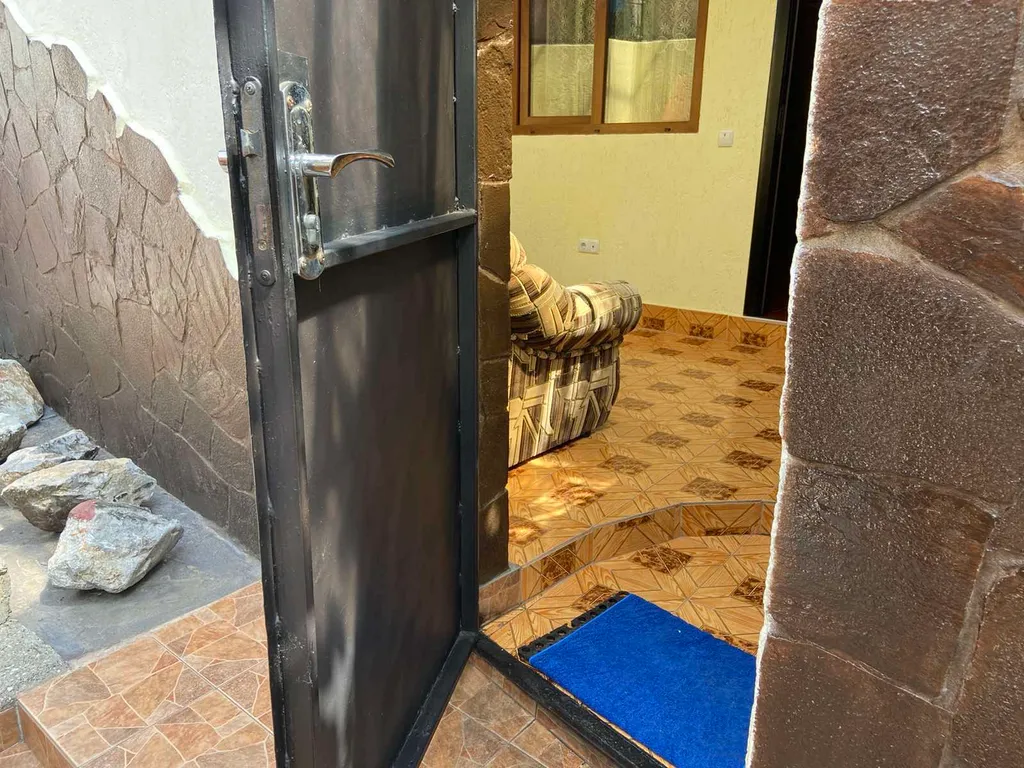 Уютная дачка под ключ с двориком в центре, До моря 200 м, все удобства