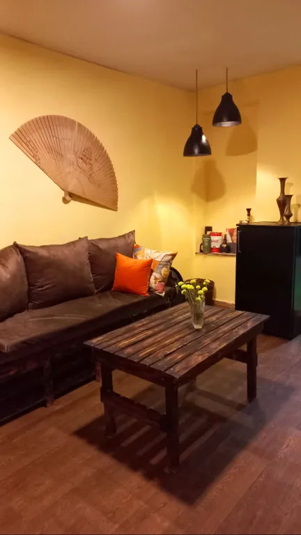 Modern famely Suit City Center