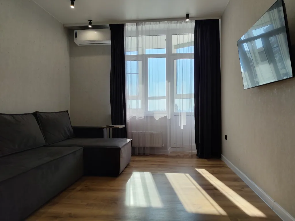 Стильная двухкомнатная квартира рядом с Экспоград-Юг