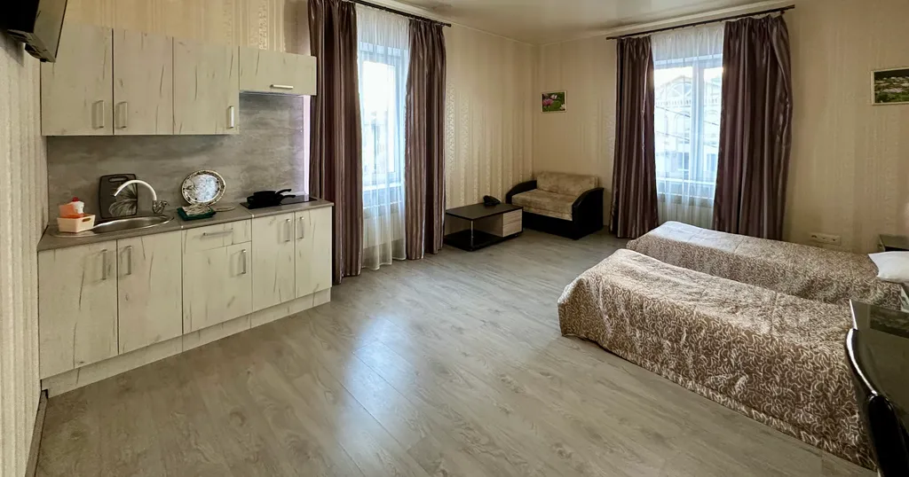 Квартира Квартира Трёхместное размещение в номере с кухней — Саратов