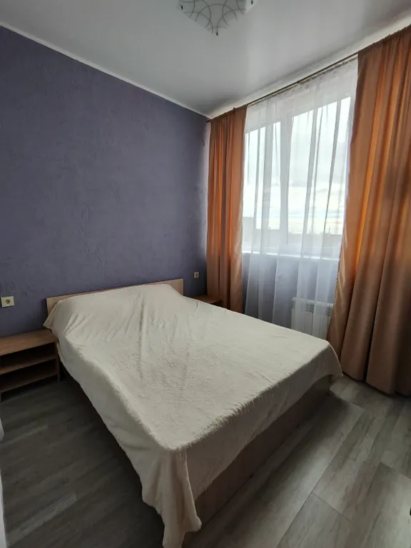 Однокомнатная квартира студия с отдельной спальней