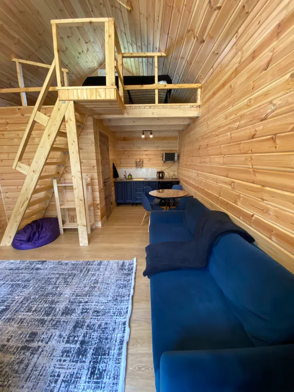 Благоустроенный барнхаус на берегу Катуни