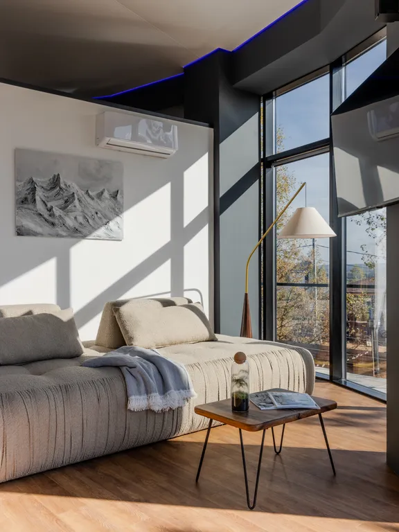 Уникальный Круглый дом с панорамой на горы и реку Сок