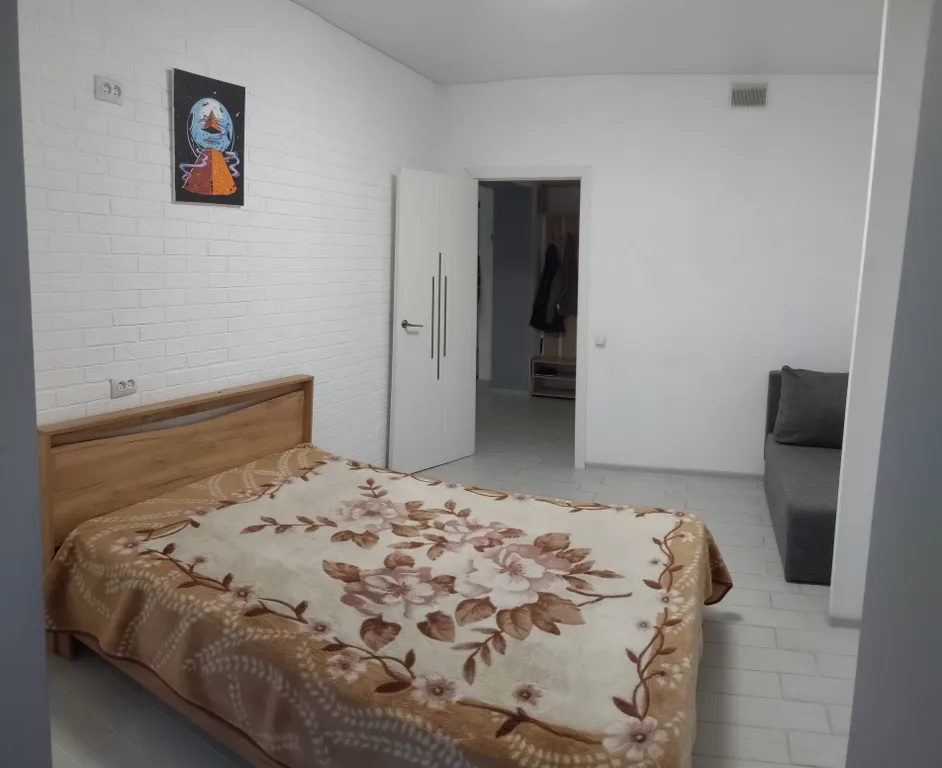 Уютная двухкомнатная студия у моря