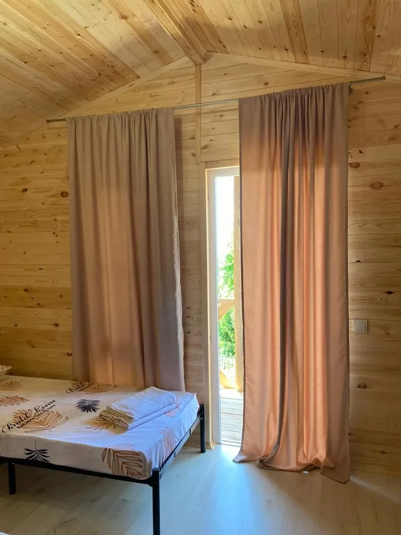 Домик с видом на море