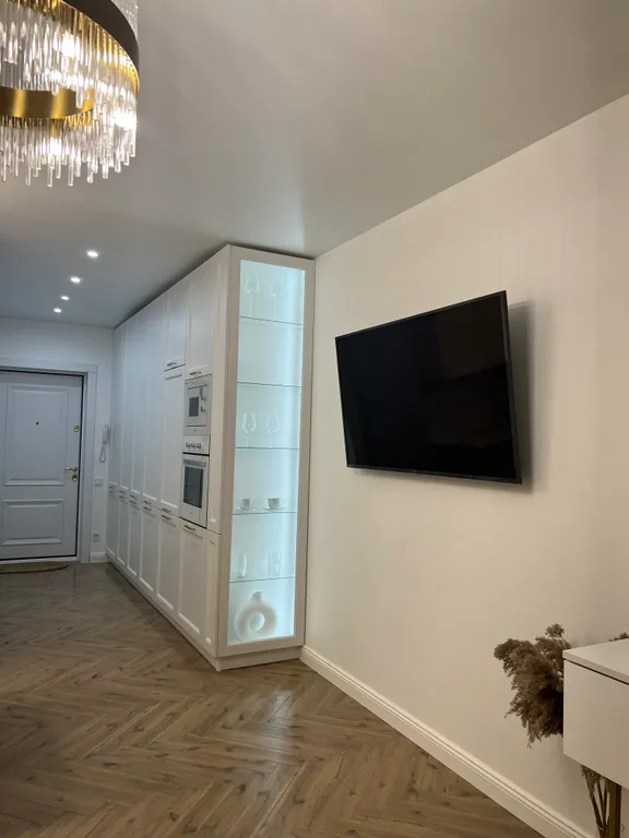 Новая квартира-студия, с дизайнерским ремонтом, есть всё для проживания