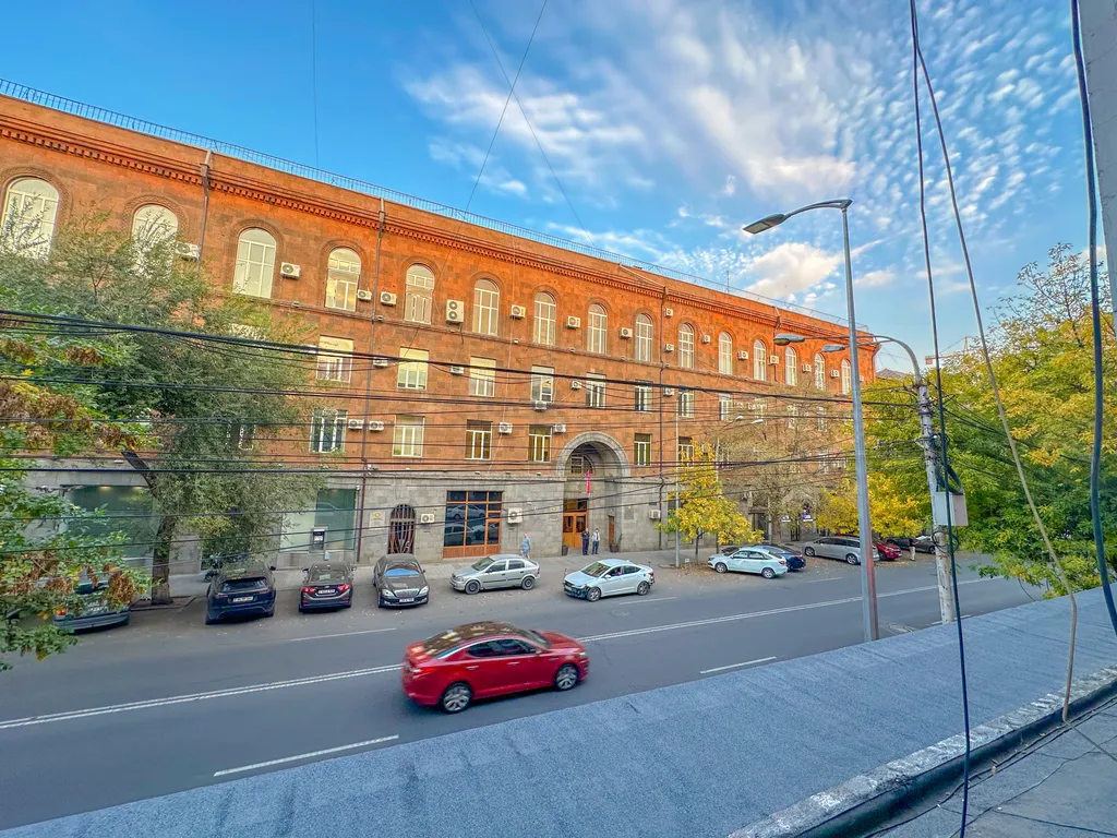 Современная студия в центре