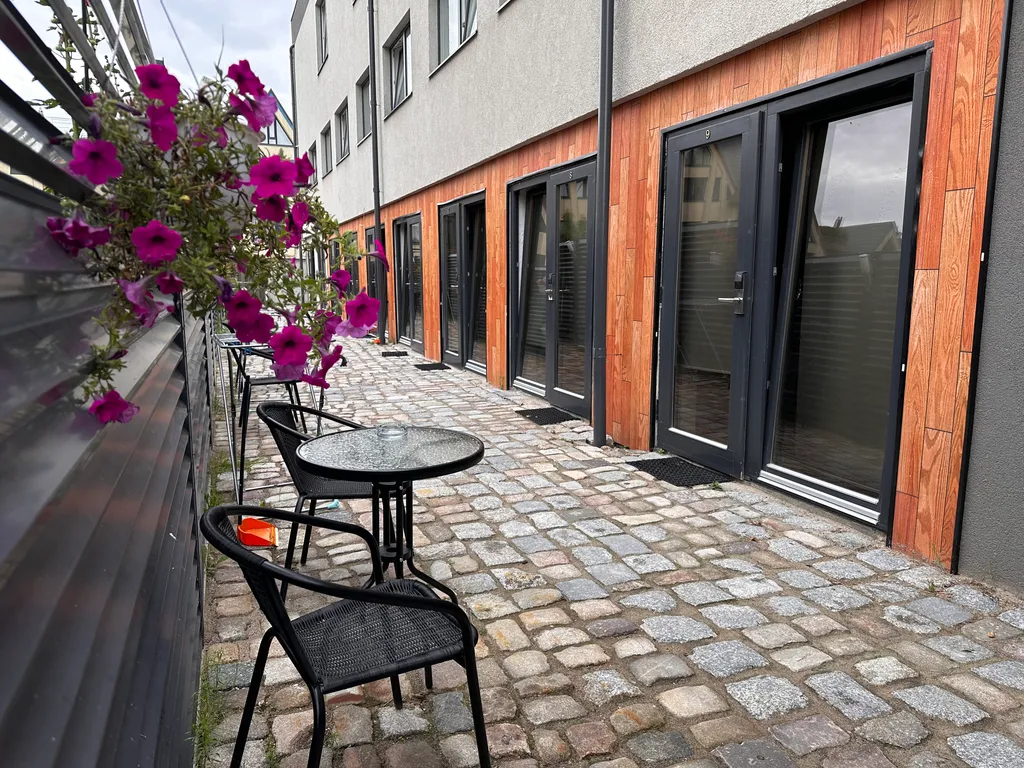 Двухуровневая мини студия с отдельным выходом во двор