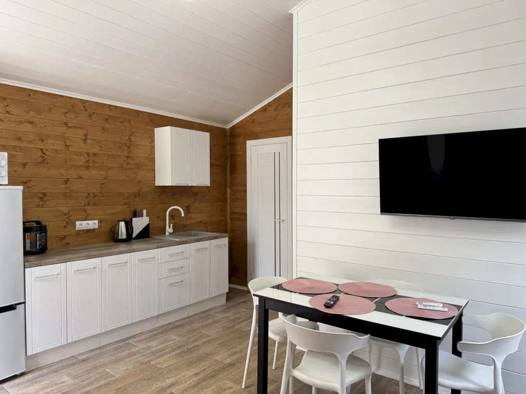 Коттедж Коттедж Барнхаус с террасой и закрытым двором - 7 минут до моря — Геленджик