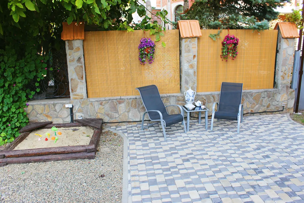 Коттедж у моря, детская территория, костровая чаша, до 11 человек.