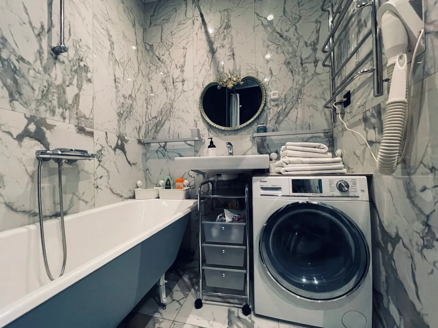 Стиральная машина с сушкой  Стиральная машина с сушкой