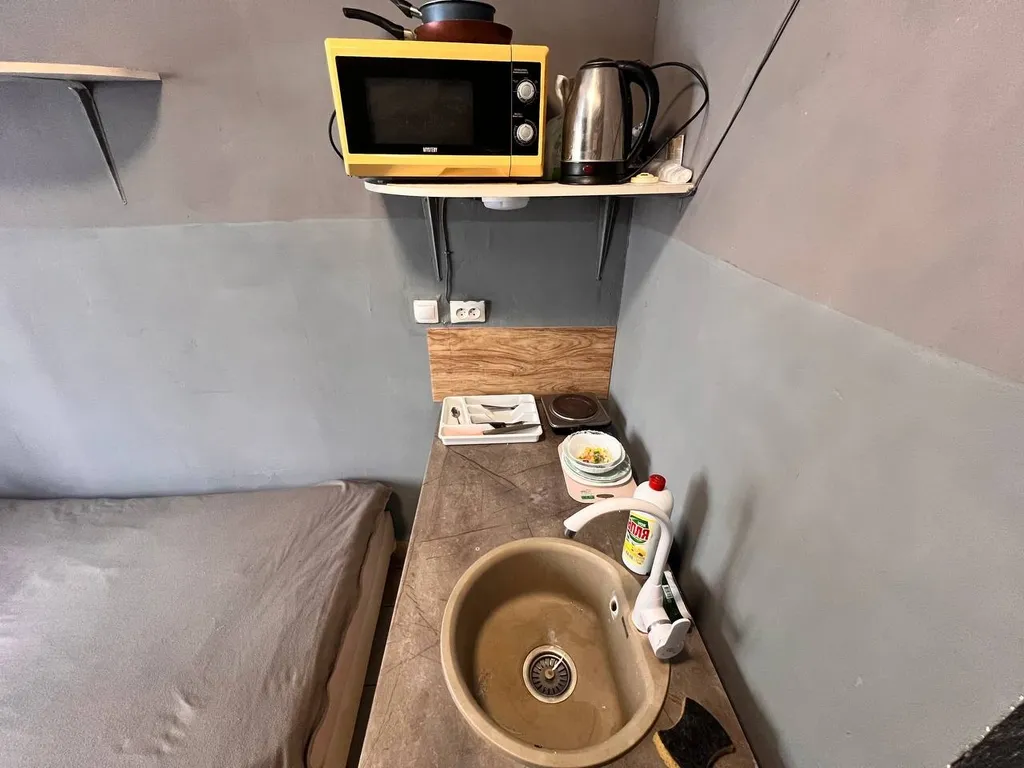 Мини - студия  эконом в центре  города