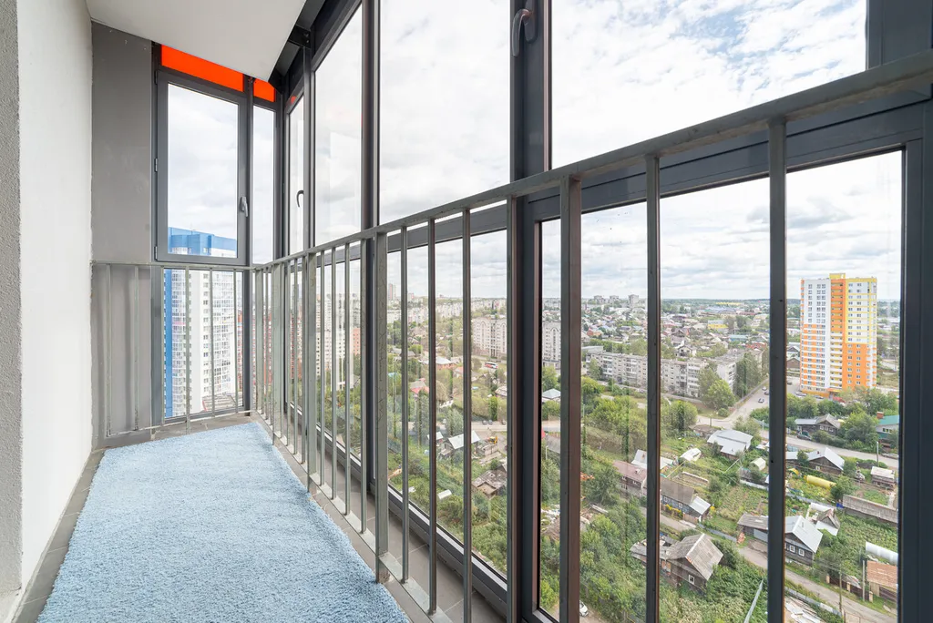 Уютная евро-двухкомнатная квартира у Планеты