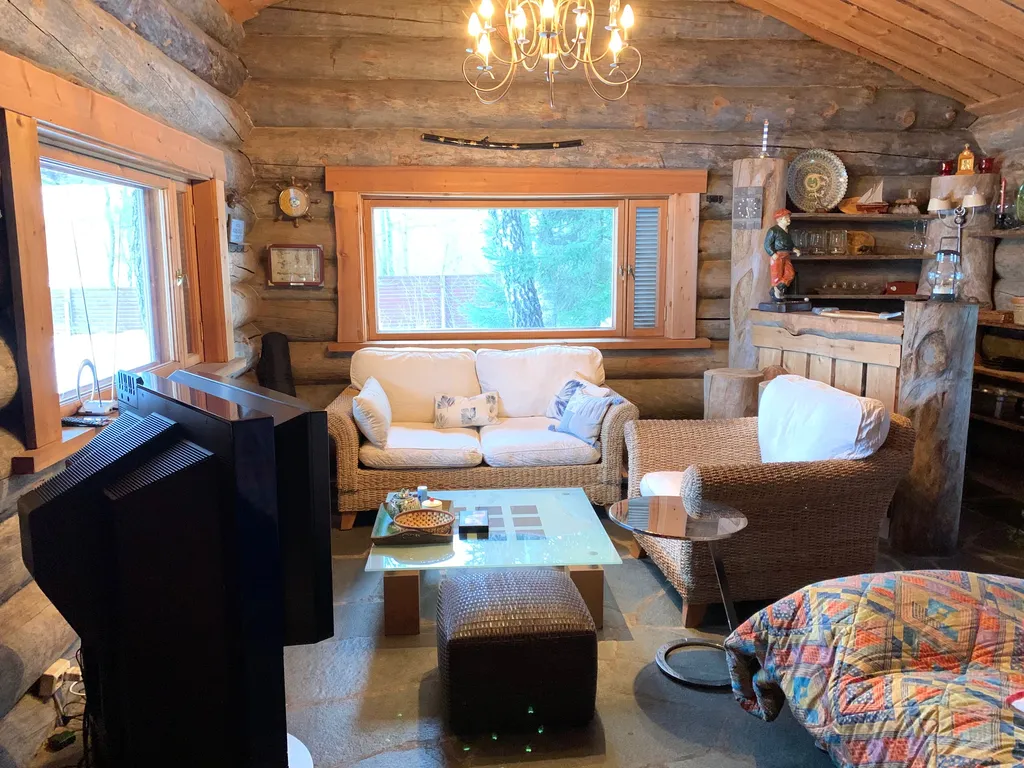 Чудесное место у озера с камином и русской баней