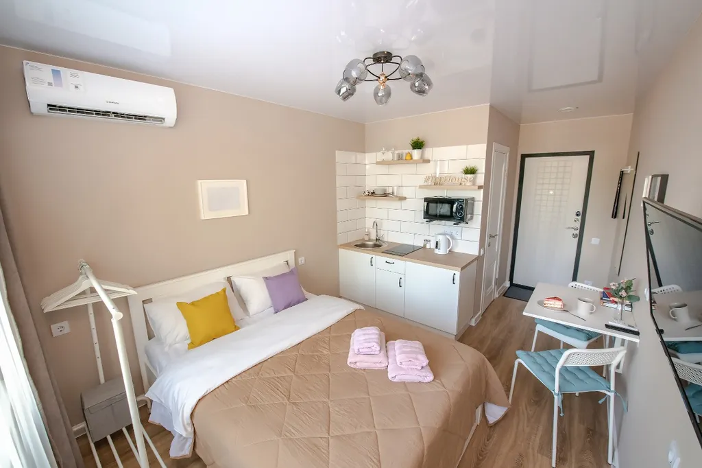 Стильная студия на первом этаже с видом на бухту Золотой рог