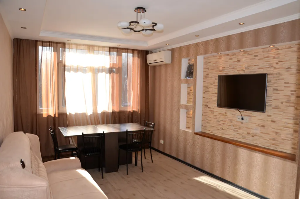 Уютный коттедж рядом с озером — аренда посуточно в Партенит