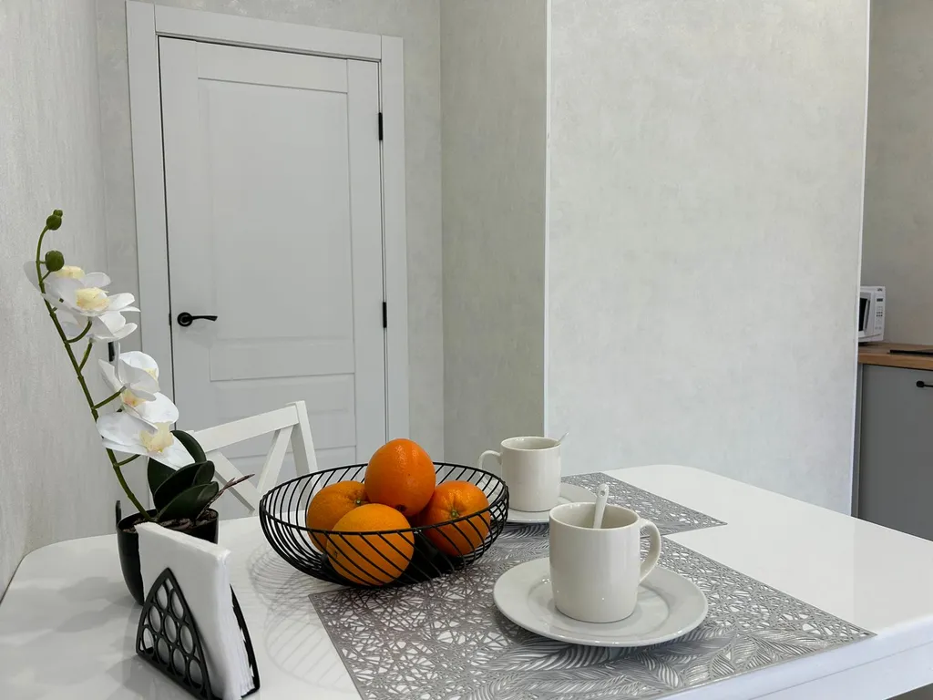 1-комнатная квартира возле Посольства США и Дворца Мира и Согласия