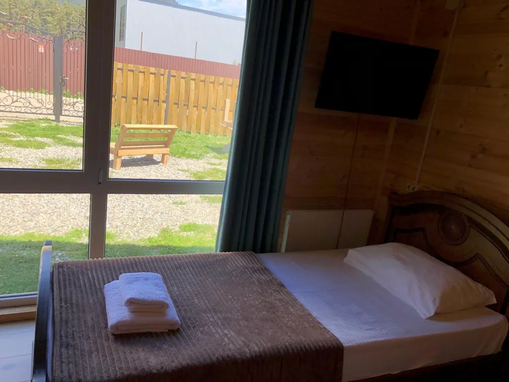 Домик в центре Архыза с видом на горы