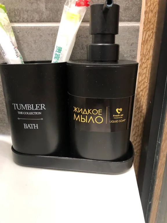 Студия с парящей кроватью