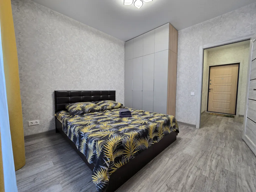 Новая полноценная квартира с балконом на Бульваре