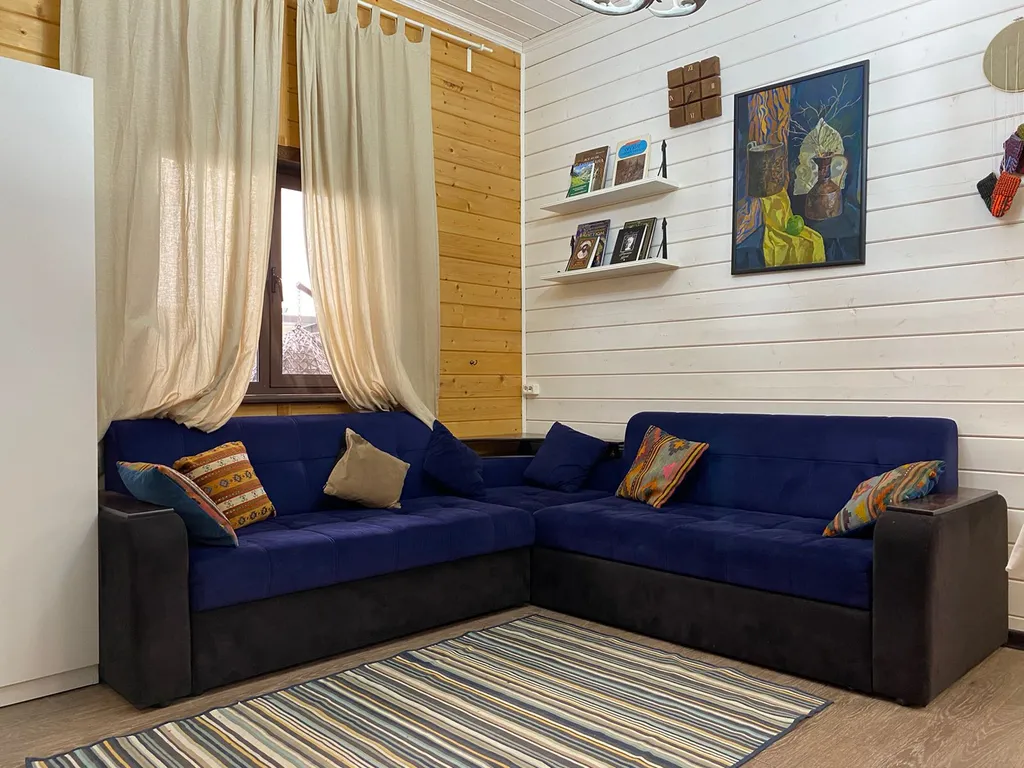 Двухэтажный гостевой дом на берегу моря