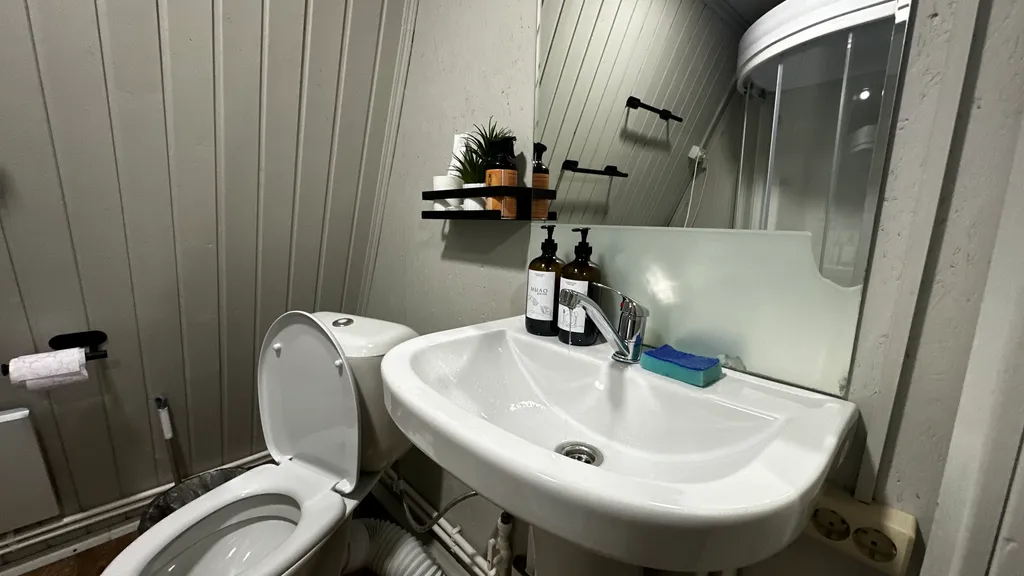 Уютный дом с видом на озеро