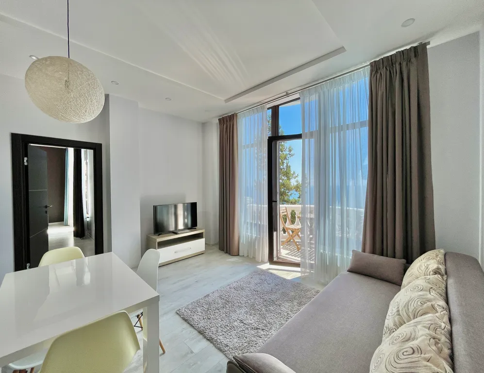 Шикарные апартаменты с видом на море и на Ай Петри