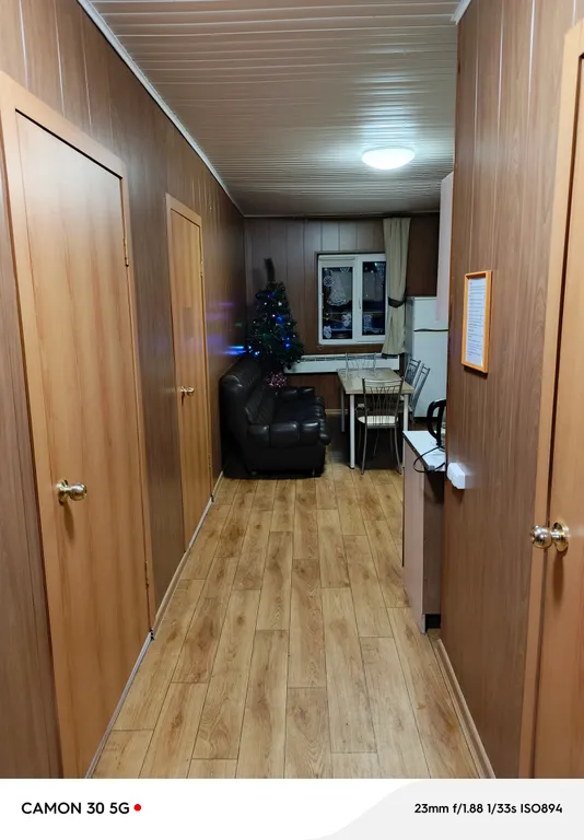 Частный дом у реки