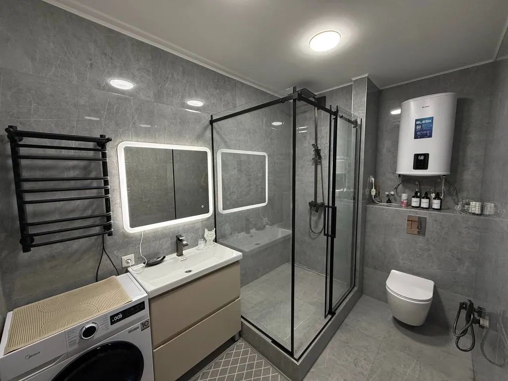 Leonardo apt with a sunset view