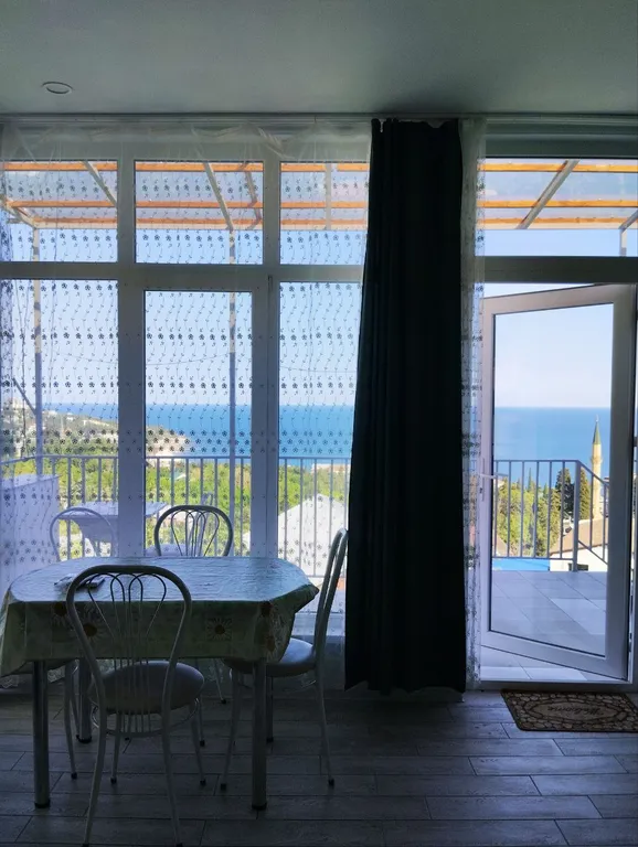 Студия люкс с шикарным видом на море и горы