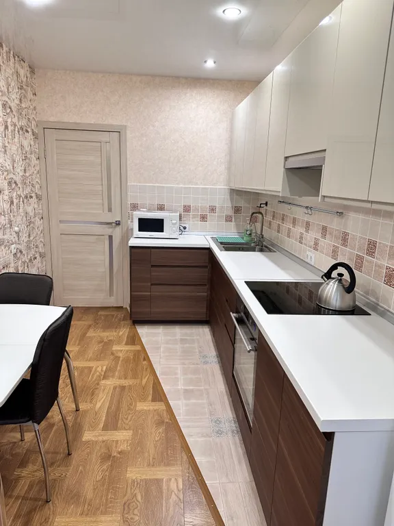 Квартира Светлая, уютная квартира рядом с метро Московское, с техникой, мебелью — Нижний Новгород