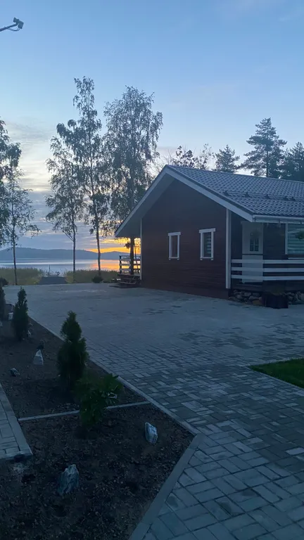 Частный дом на берегу Ладожского озера