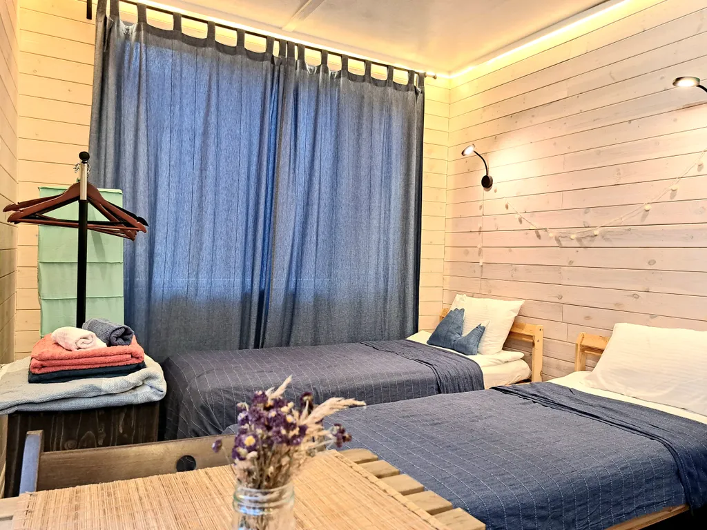 Мини-домик море с видом на горы