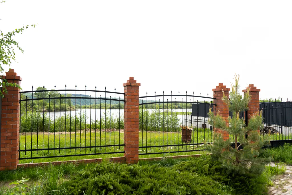 Большой коттедж